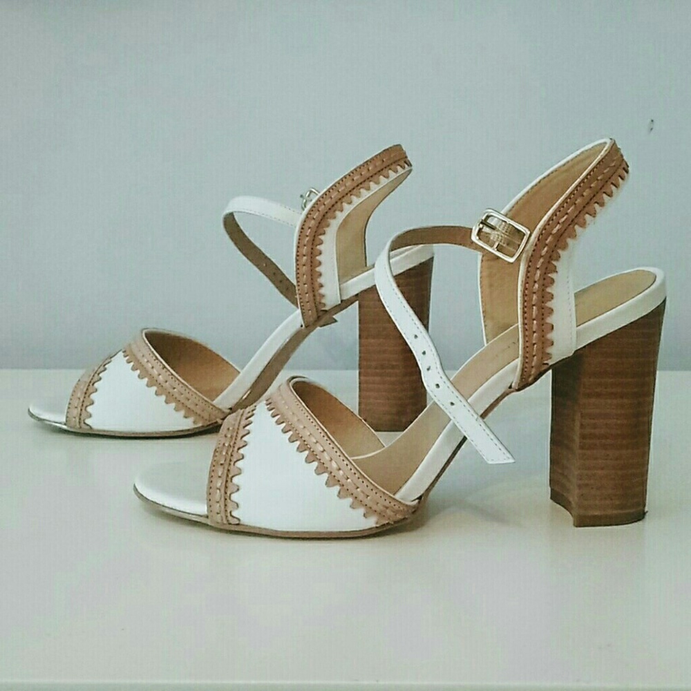 Saks Fifth Avenue White Vintage Heels - Picture 2 of 6